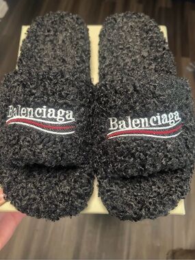 balenciaga slides